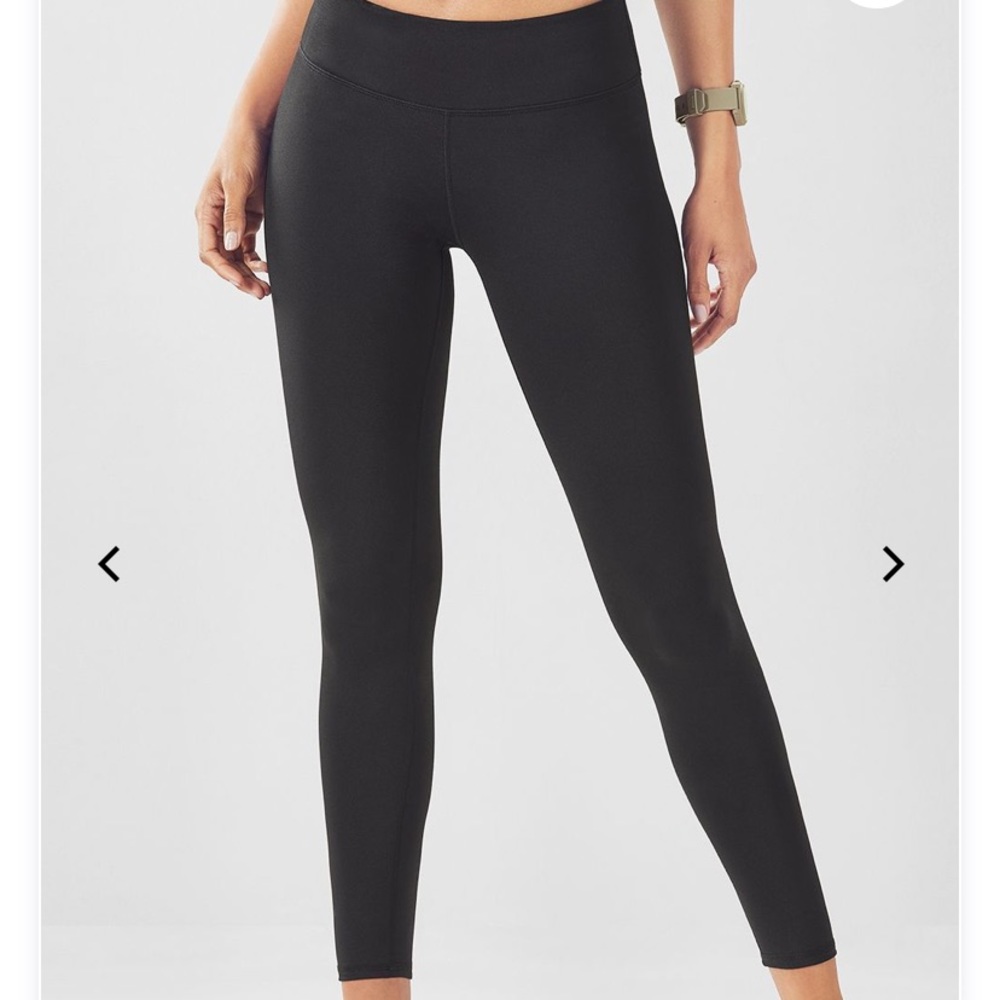 NWOT Fabletics Mid Rise Powerhold 7/8 Leggings